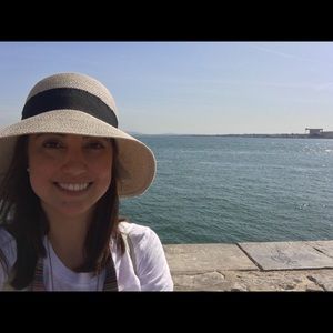 Meet your Posher, Gina